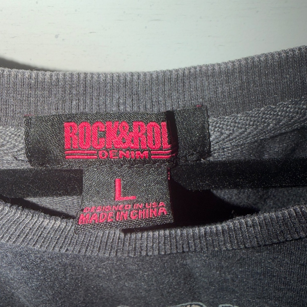 Shirt - Picture 3 of 6